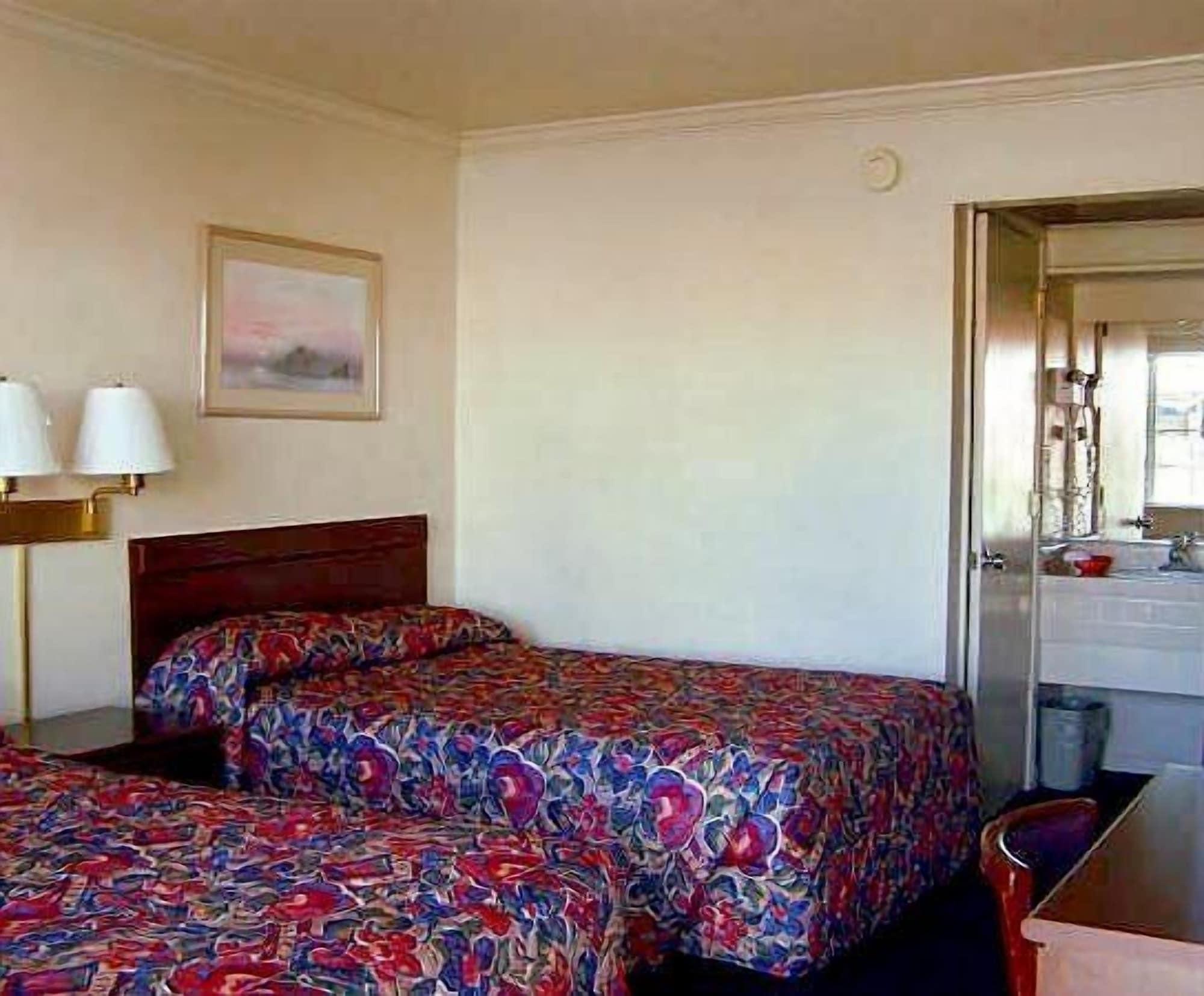 Economy Inn Monterey Seaside Ngoại thất bức ảnh